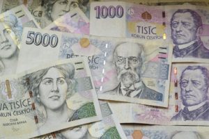Jste postiženi současnou situací? Jakou finanční pomoc můžete využít?